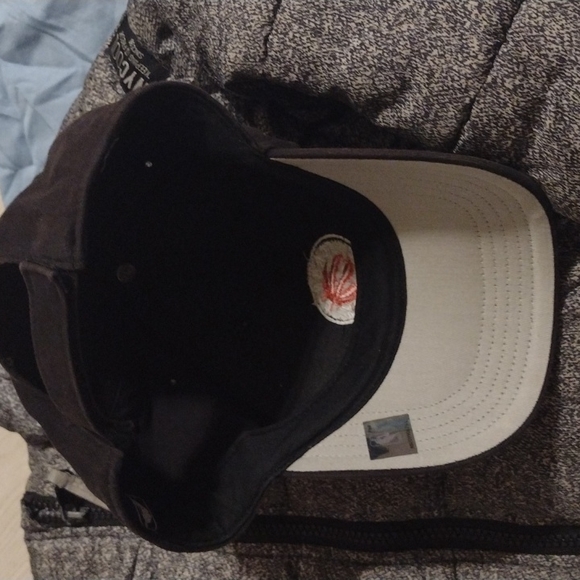 BOYS ULTIMATE SET!! H&M Puffer Coat, RAPTORS Hat, NWT Italian Tee & STAR TREK!! - Picture 11 of 11